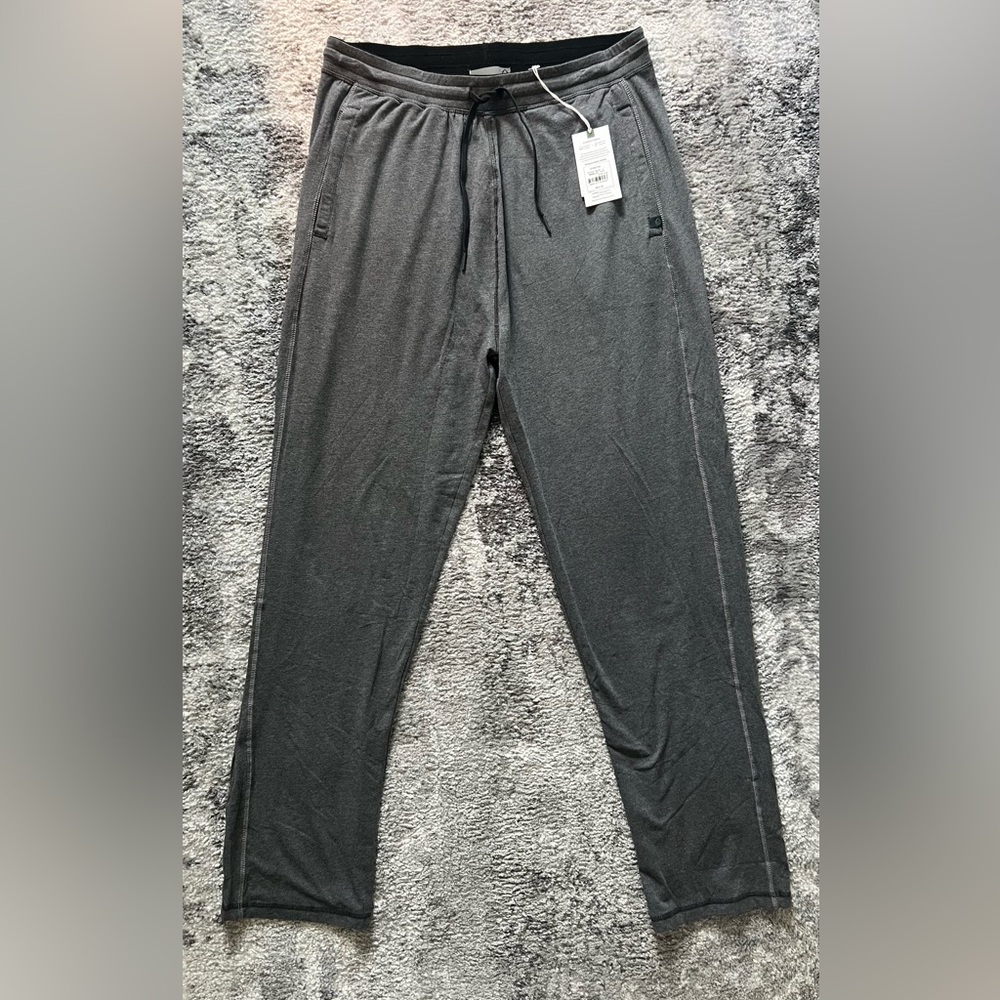 Tasc Performance Carrollton Pant new with tags
Gray size L w/ 28 1/2” inseam